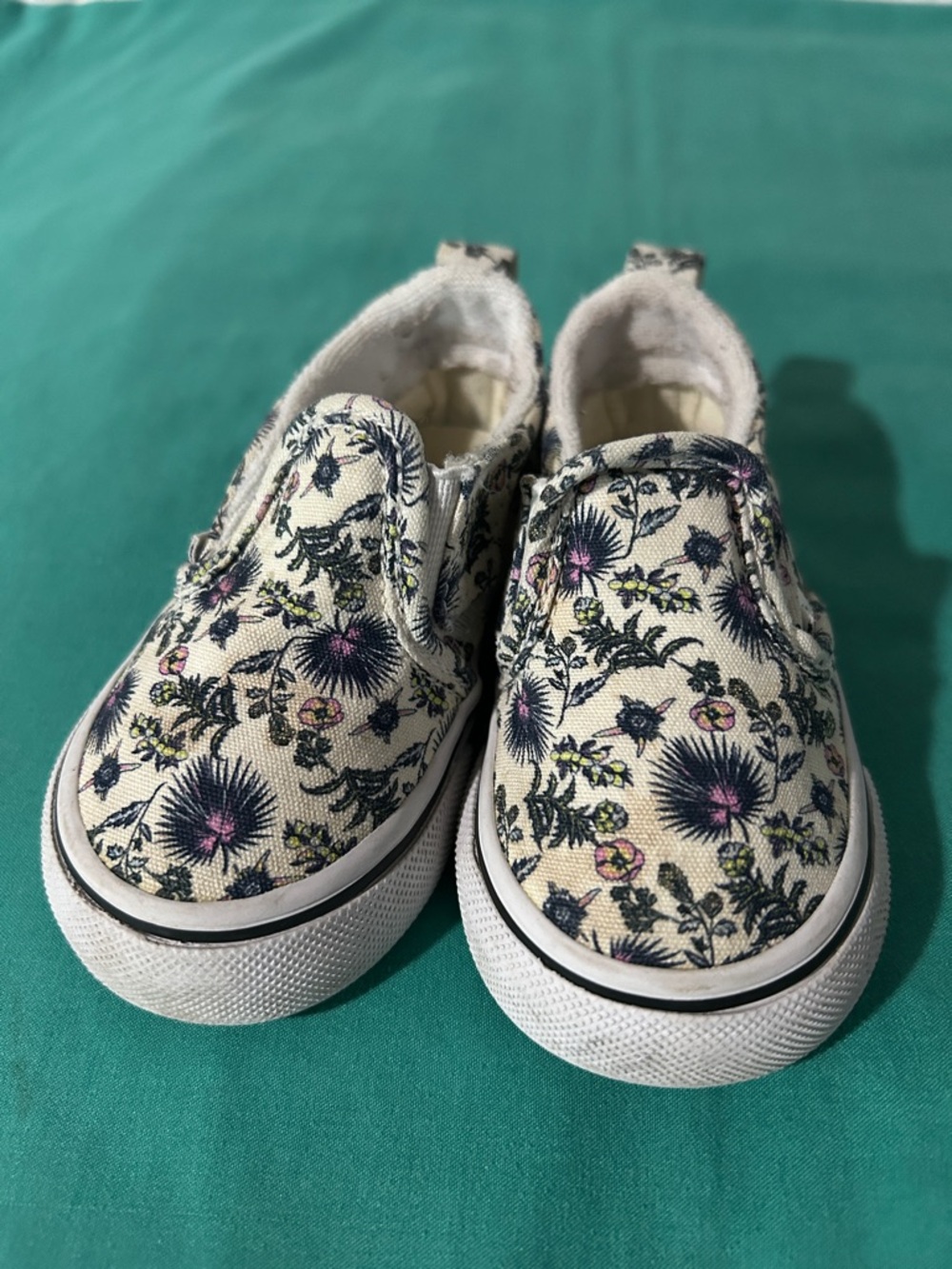 VANS - Toddlers Floral Slip-On Canvas Shoes - SZ: 5